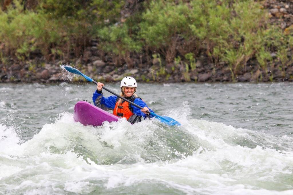 Outdoor Enthusiast'S Dream Cabin Hiking & Rafting Hot Springs Екстериор снимка